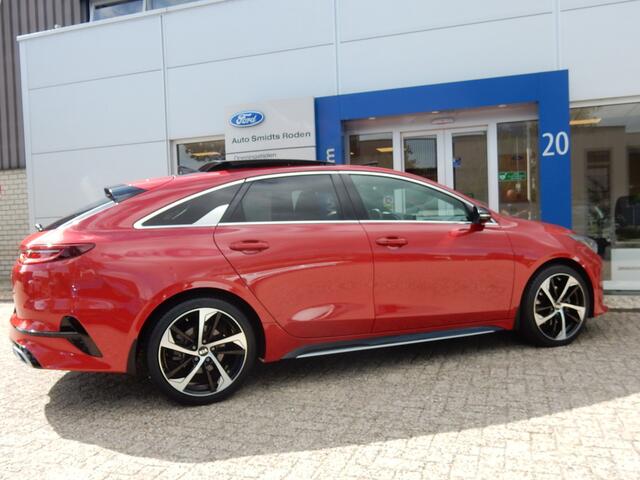 KIA PRO CEE D ProCeed 1.4 T-GDI 140 pk GT-Line | Trekhaak | Pano | Camera | Half leer | Adapt. cruise | Stoelvew. | Stuurverw.