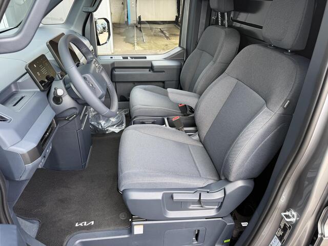 KIA PV5 L2H1 Plus 71.2 kWh Direct leverbaar | Twee Zijschuifdeuren | Navigatie | Cruise control | Stoel en stuurverwarming | Vierseizoenenbanden | Achteruitrijcamera