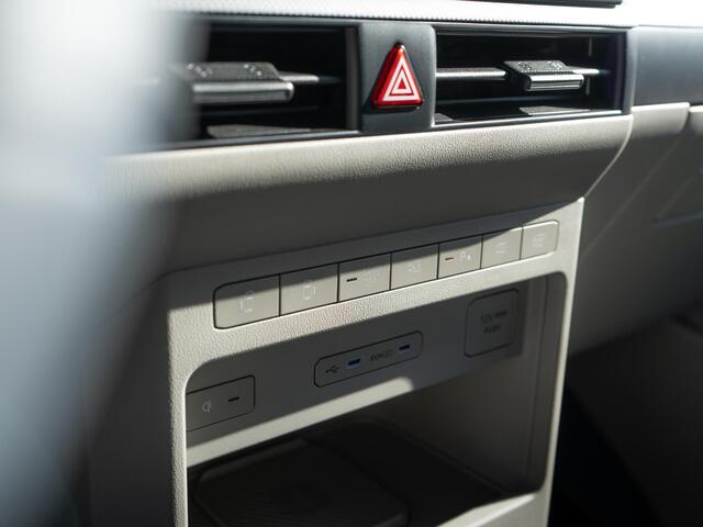 KIA PV5 Passenger Elite 71.2 kWh | Dubbele schuifdeur | PDC | 360 Graden Camera | Clima | Adapt. Cruise | BSM | Midden Airbag | 16" | Stoelverwarming & ventilatie | V2L