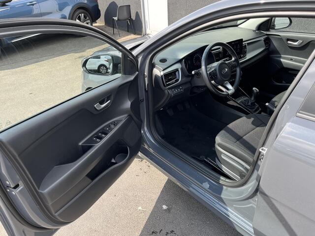 KIA RIO 1.0 T-GDi MHEV DynamicPlusLine Trekhaak, 1e eign. Nieuw geleverd, Climate control, Privacy glass, Navigatie, Achteruitrijcamera, Cruise control