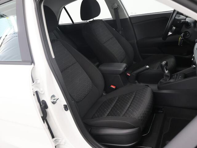 KIA RIO 1.0 TGDI DynamicLine | Navigatiesysteem | Parkeercamera | Cruise Control |