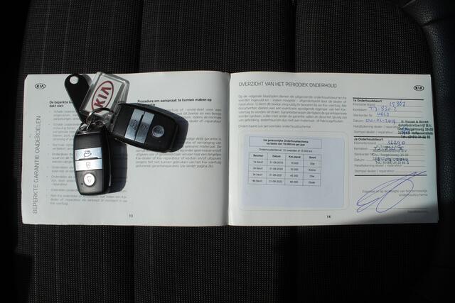 KIA RIO 1.0 TGDI GT-Line Navigatie/Cruise control/Achteruitrijcamera/Apple carplay/Stoelverwarming/Stuurverwarming/Climate control/Keyless/DAB/Lane assist/17'' Lichtmetalen velgen.