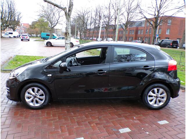 KIA RIO 1.2 CVVT ComfortPlusLine Navigator Camera/navigatie/bluetooth