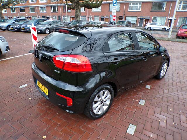 KIA RIO 1.2 CVVT ComfortPlusLine Navigator Camera/navigatie/bluetooth
