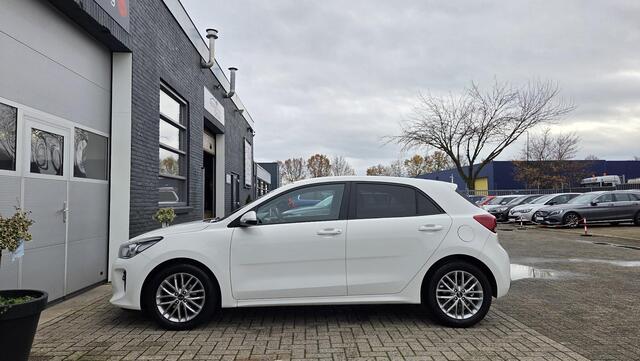 KIA RIO 1.2 DreamTeam | WINTERPAKKET | PARKEERSENSOREN | VOLLEDIGE HISTORIE
