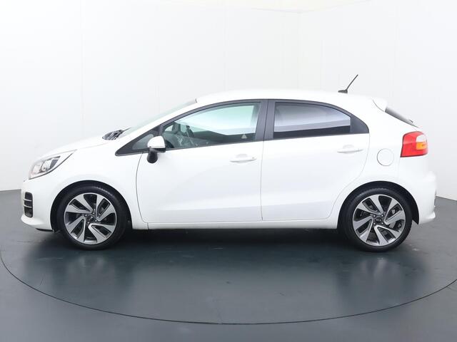 KIA RIO 1.2 CVVT ExecutiveLine Navigatiesysteem | 17"LM velgen | Stoel- en stuurverwarming | Climatronic |