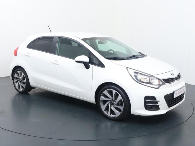 KIA RIO 1.2 CVVT ExecutiveLine Navigatiesysteem | 17"LM velgen | Stoel- en stuurverwarming | Climatronic |