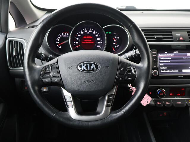 KIA RIO 1.2 CVVT ExecutiveLine Navigatiesysteem | 17"LM velgen | Stoel- en stuurverwarming | Climatronic |