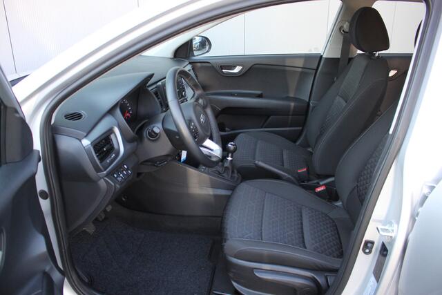 KIA RIO 1.2I 83PK ComfortLine Airco/Bluetooth/Parkeerhulp/Stoelverwarming
