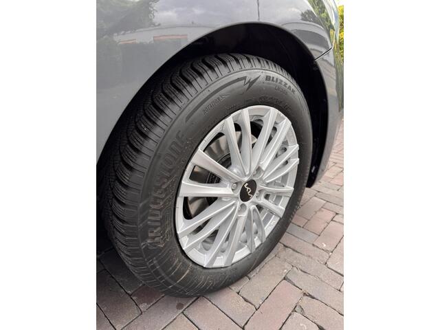 KIA RIO 1.0 T-GDi MHEV DynamicLine GT LineAirco Clima Cruise Leer/Stof Schuif/Kantel dak