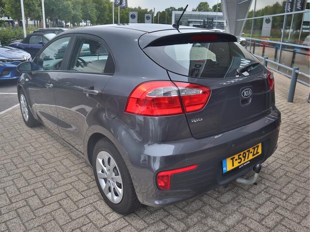 KIA RIO 1.2 CVVT ComfortLine | Airco | Radio-cd/mp3 speler | Trekhaak | Tot 10jr. Kia-Garantie |