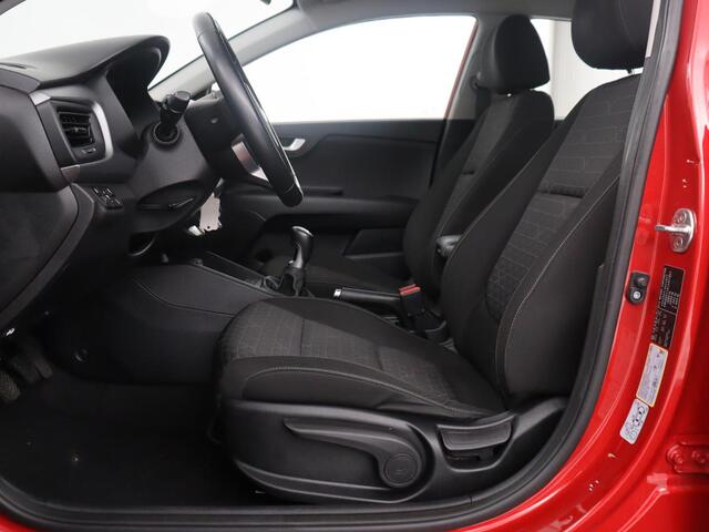 KIA RIO 1.0 TGDI DynamicLine | Carplay | Camera | Full LED | Cruise control | Navigatie | Lichtmetaal 15 '' | Full LED | DAB |