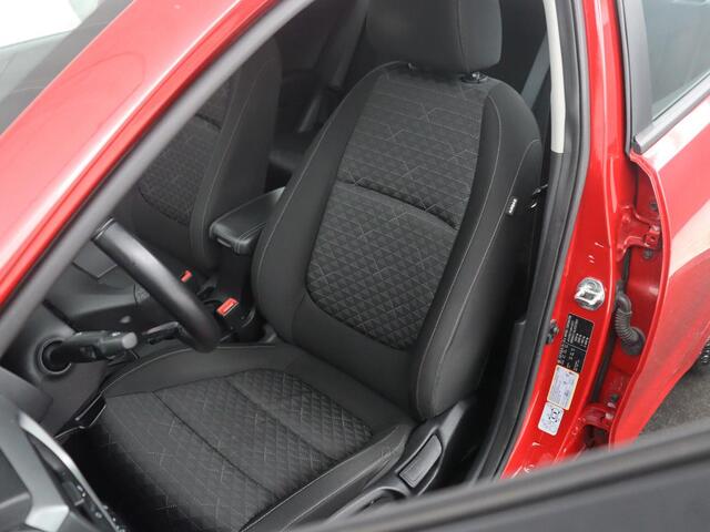 KIA RIO 1.0 TGDI DynamicLine | Carplay | Camera | Full LED | Cruise control | Navigatie | Lichtmetaal 15 '' | Full LED | DAB |
