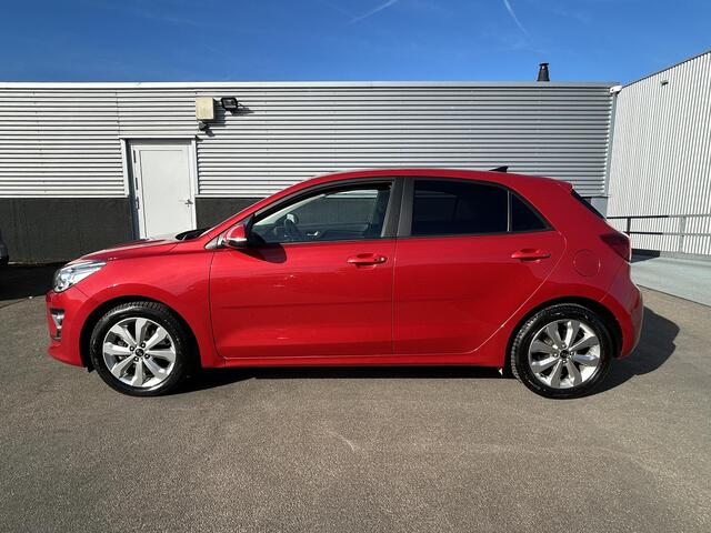 KIA RIO 1.0 T-GDi MHEV DynamicPlusLine Nieuw geleverd en dealeronderhouden, Navigatie, Cruise control, Privacy glass, Lichtmetalen velgen, Smart Key, Climate control