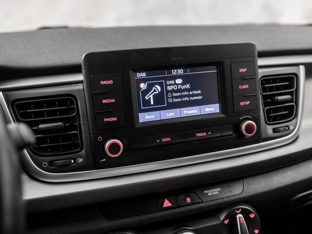KIA RIO 1.4 Dynamic Sport Automaat (STUUR/STOELVERWARMING, GETINT GLAS, CAMERA, SPORTSTOELEN, LM VELGEN, ELEK PAKKET, NIEUWSTAAT) – foto 7