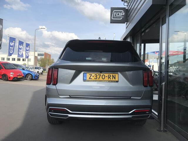 KIA SORENTO 1.6 Plug-in Hybrid 4WD ExecutiveLine 7persoons Kia Sorento 1.6 T-GDI Plug-in Hybrid 4WD ComfortLine 5p.