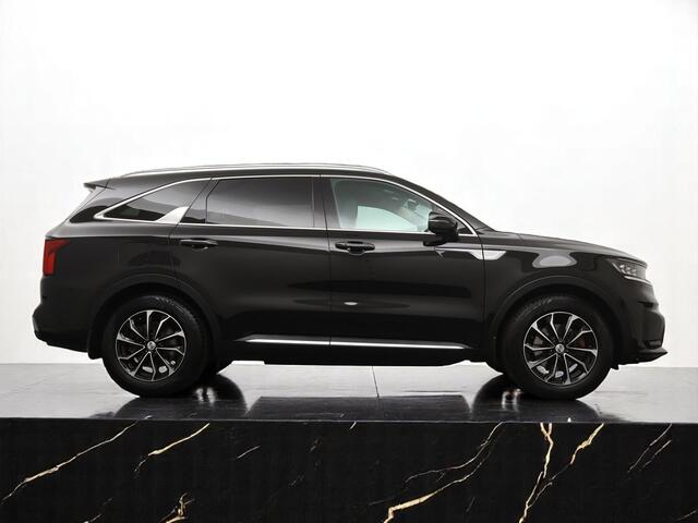 KIA SORENTO 1.6 T-GDI Plug-in Hybrid 4WD Edition 7-persoons - Navigatie - Lederen bekleding - Stoelverwarming - Trekhaak - Fabrieksgarantie tot 10-2028
