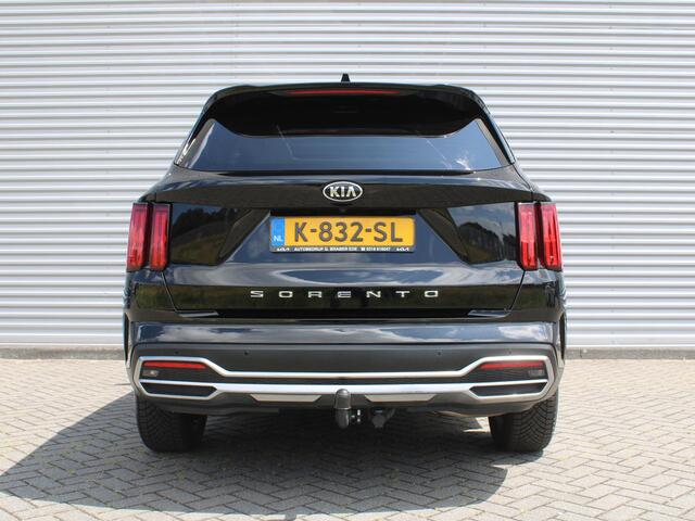 KIA SORENTO 1.6 T-GDI Plug-in Hybrid 4WD DynamicPlusLine 7p. | Navi | 19" LM | Trekhaak | 7 zitter | Bose audio | Camera | PDC | Cruise |