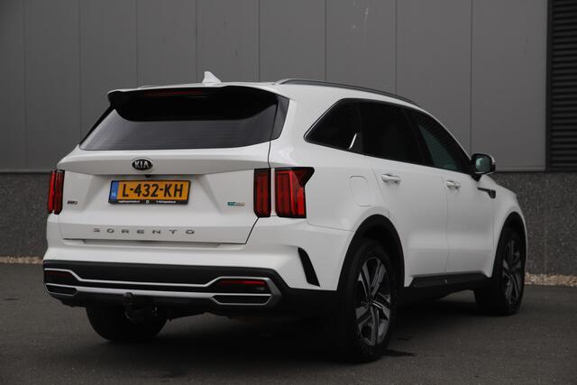 KIA SORENTO 1.6 T-GDI Plug-in Hybrid/4WD/7-pers./Adaptive/Matrix-Led/Camera/Virtual/19"