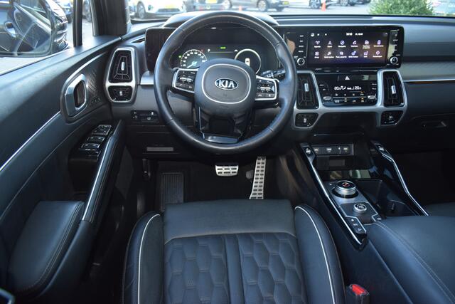 KIA SORENTO 1.6 T-GDi/230pk Hybrid/HEV ExecutiveLine AT-6 7-Zits ECC Cr.Control-Adapt. Navi+Camera+BT Leder+Verw.+Koeling Pano-dak 19"LMV Tot 10Jr. Kia-Garantie