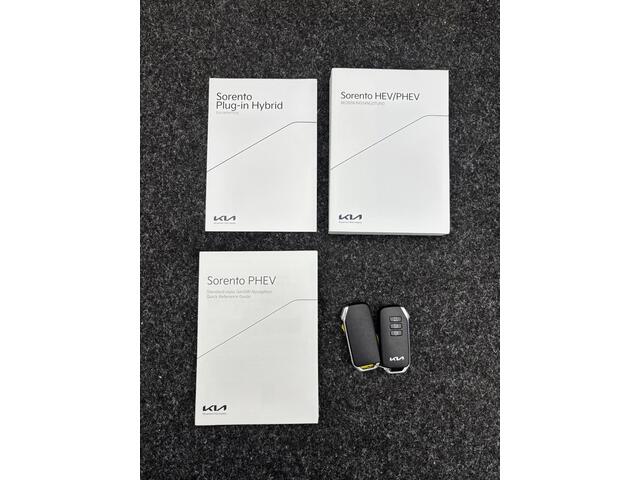 KIA SORENTO 1.6 T-GDI Plug-in Hybrid 4WD ExecutiveLine 7p. / 7 jaar Fabrieksgarantie vanaf nieuw / 7 Persoons / Trekhaak afneembaar / Rondomzicht camera / Bose audio /