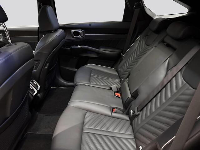 KIA SORENTO 1.6 T-GDi Plug-in Hybrid 4WD ExecutiveLine 7p. | Panoramaschuifdak | 360 Camera | Stoelventilatie | Head-up display | Keyless | Dodehoekcamera | Bose Premium Sound |