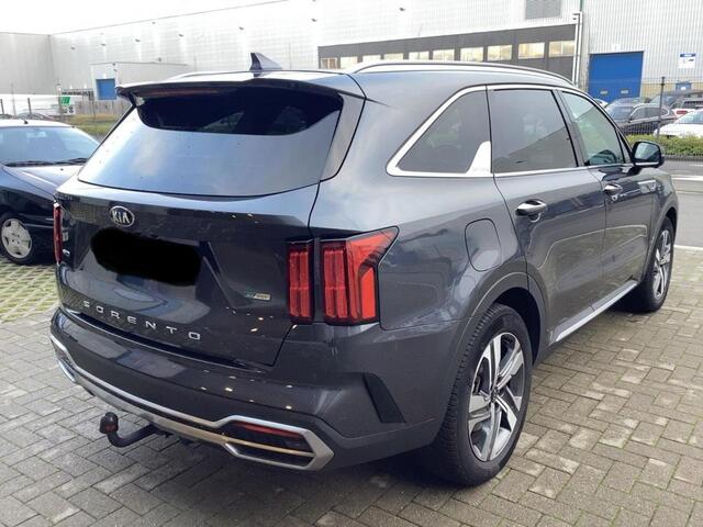 KIA SORENTO 1.6 T-GDI Plug-in Hybrid 4WD ExecutiveLine 7p. | zuid | Afneembare trekhaak | Panoramadak | Stoelverwarming