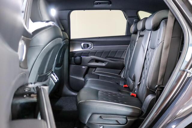 KIA SORENTO 1.6 T-GDI Hybrid 2WD ExecutiveLine, 7-Persoons, Trekhaak, ACC, Head-Up, Memory, Dodehoekdetectie, stoel/stuurverwarming