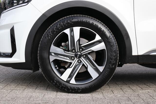 KIA SORENTO 1.6 T-GDI Plug-in Hybrid 4WD DynamicPlusLine 7 persoons! Panoramadak/Trekhaak/Apple carplay/Stoelverwarming voor en achter/Stuurverwarming/Bose audio/Adaptieve cruise control/Achteruitrijcamera/Lane assist/Elektrisch verstelbare voorstoelen/Full option! 2