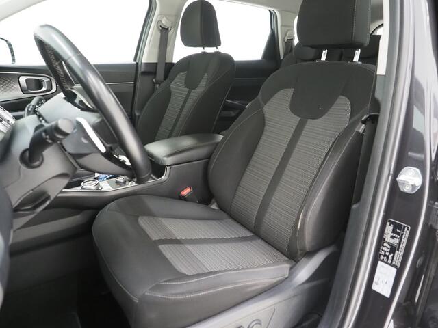 KIA SORENTO 1.6 T-GDI Plug-in Hybrid 4WD 7p. | Trekhaak | Camera | Adaptive Cruise | Keyless | Virtual | DAB | Carplay