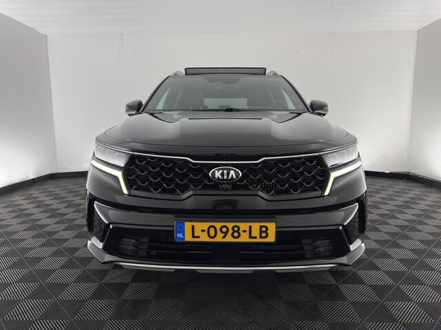 KIA SORENTO 1.6 T-GDI Plug-in Hybrid 4WD ExecutiveLine [ 7-Pers. ] (Plug-in) (INCL.BTW) *PANO | HEAD-UP | LEATHER | MEMORY-PACK | TOP-VIEW | FULL-LED | BLINDSPOT | ADAPTIVE-CRUISE | HEATED-COMFORTSEATS | BOSE-SOUND | KEYLESS | DIGI-COCKPIT | PRIVACY-GLASS | AMBIENT-L