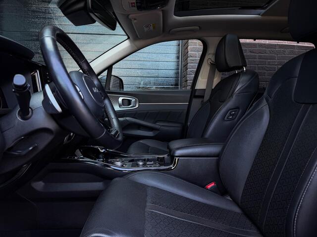 KIA SORENTO 1.6 T-GDI Plug-in Hybrid 4WD Dyn.+Line 7p. All Black | Pano | 21"| Bose | HUD | Side | Memo | Topview | Vent | Ad. Cruise |