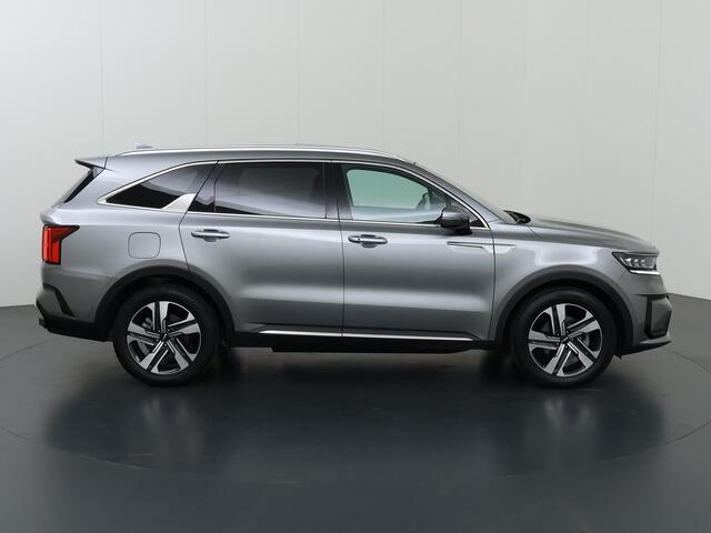 KIA SORENTO 1.6 T-GDI Plug-in Hybrid 4WD ExecutiveLine 7p. | SOH 98% | Panoramadak | Lederen Interieur | Ele.verstelbare stoelen + Geheugen | Navigatie | Camera | DAB | Apple CarPlay/ Android Auto | Stoelverwarming + koeling | Adaptieve Cruise Control | Ele. kofferdeksel |