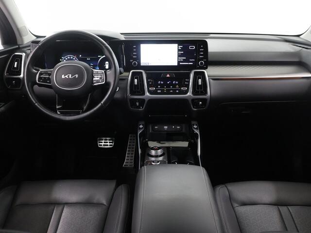 KIA SORENTO 1.6 T-GDI Plug-in Hybrid 4WD ExecutiveLine 7p. | Panoramadak | Lederen Interieur | Ele. verstelbare stoelen + Geheugen | Navigatie | Camera | DAB | Apple CarPlay/Android Auto | Stoelverwarming/Koeling | Adaptieve Cruise Control | Ele. kofferdeksel |