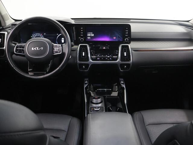 KIA SORENTO 1.6 T-GDI Plug-in Hybrid 4WD DynamicPlusLine 7p. | Navigatie | Lederen Interieur | Stoelverwarming voor + achter | 360 Camera | DAB | Apple CarPlay/Android Auto | Stuurverwarming | Adaptieve Cruise Control | Ele.kofferdeksel | BLIS | Bose Audio | Trekhaak |