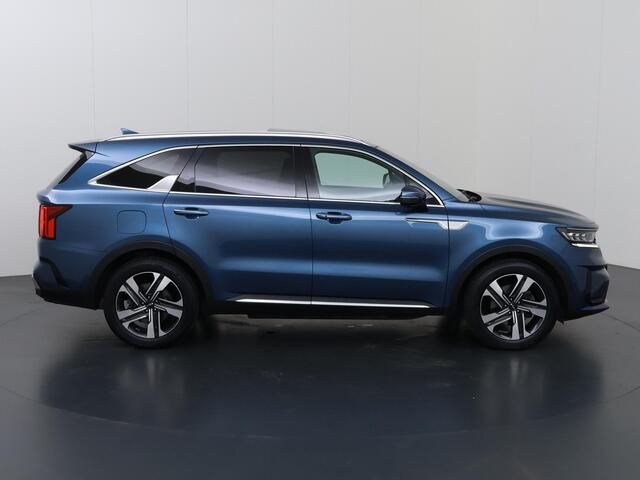 KIA SORENTO 1.6 T-GDI Plug-in Hybrid 4WD ExecutiveLine 7p. | Panoramadak | Luxe Lederen bekleding | Ele.verstelbare stoelen + Geheugen | Navigatie | 360 Camera | DAB | Apple CarPlay/Android Auto | Stoelverwarming/Koeling | Stuurverwarming | Adaptieve Cruise Control | Ele.kofferdeksel |
