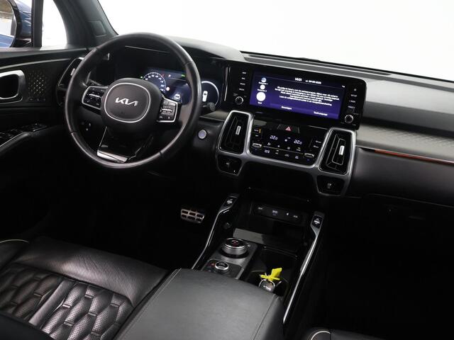 KIA SORENTO 1.6 T-GDI Plug-in Hybrid 4WD ExecutiveLine 7p. | Panoramadak | Luxe Lederen bekleding | Ele.verstelbare stoelen + Geheugen | Navigatie | 360 Camera | DAB | Apple CarPlay/Android Auto | Stoelverwarming/Koeling | Stuurverwarming | Adaptieve Cruise Control | Ele.kofferdeksel |