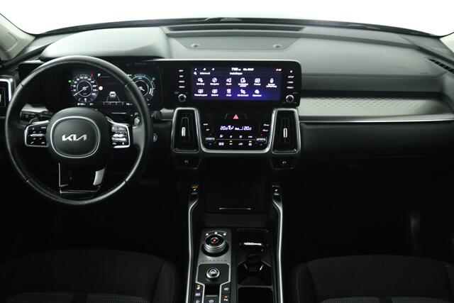 KIA SORENTO 1.6 T-GDI Hybrid 2WD DynamicLine 7p (TREKHAAK, CAMERA, STOEL/STUUR VERWARMING, ELEKTR STOELEN)