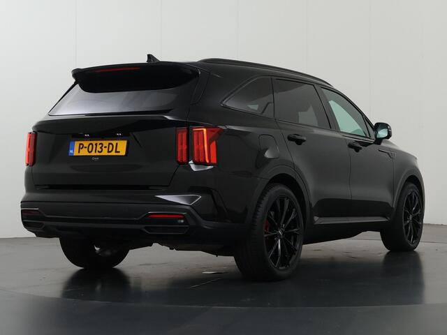 KIA SORENTO 1.6 T-GDI Plug-in Hybrid 4WD ExecutiveLine 7p. | Black Pack | Trekhaak Afneembaar | Panoramaschuifdak | 360 Camera | Stoelventilatie | Head-up display | Keyless | Dodehoekcamera | Bose Premium Sound |