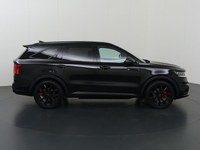 KIA SORENTO 1.6 T-GDI Plug-in Hybrid 4WD ExecutiveLine 7p. | Black Pack | Trekhaak Afneembaar | Panoramaschuifdak | 360 Camera | Stoelventilatie | Head-up display | Keyless | Dodehoekcamera | Bose Premium Sound |