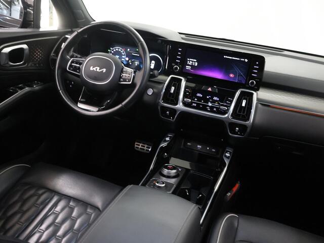 KIA SORENTO 1.6 T-GDI Plug-in Hybrid 4WD ExecutiveLine 7p. | Black Pack | Trekhaak Afneembaar | Panoramaschuifdak | 360 Camera | Stoelventilatie | Head-up display | Keyless | Dodehoekcamera | Bose Premium Sound |