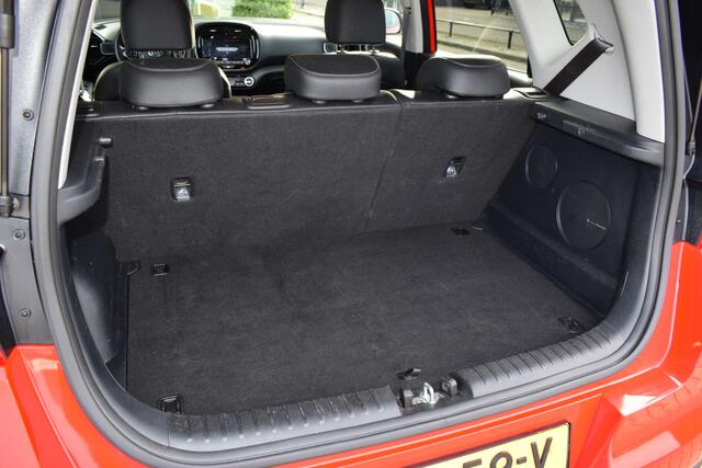 KIA SOUL e-Soul ExecutiveLine 64 kWh | Navigatie | Bluetooth | Camera | Harman Kardon | PDC | Head-Up Leder+koeling+verwarming | LED tot 10 jaar garantie!