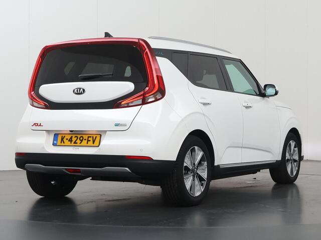 KIA SOUL e-Soul ExecutiveLine 64 kWh | Harman/Kardon Audio | Head Up display | Adaptieve Cruise Control | Stoelverwarming | Navigatie | Achteruitrijcamera | Apple Carplay