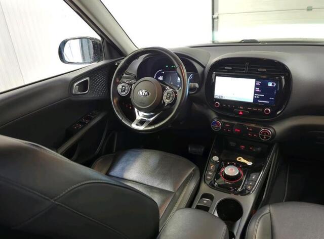 KIA SOUL e-Soul 150kW / 64kWh Executive line / Leder / TV. DVD scherm A./ Pdc+Camera / Xenon / Navigatie / Airco-ecc./