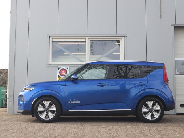 KIA SOUL e-Soul ExecutiveLine 64 kWh / Schuifdak / Stoelkoeling & Verwarming / H&K / Leder