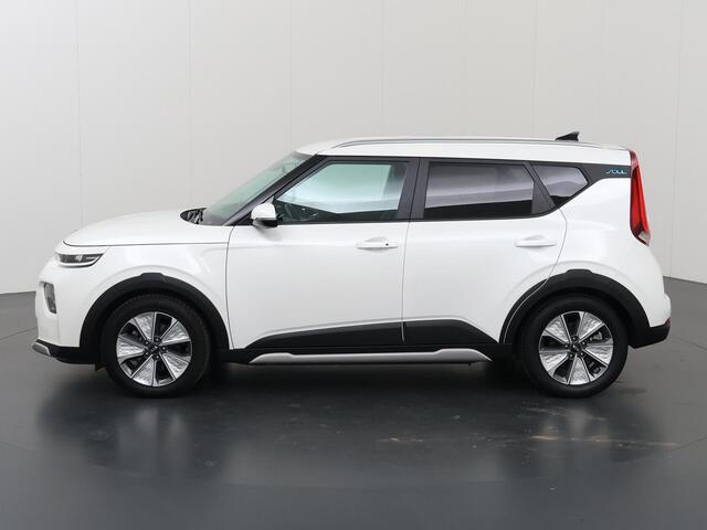 KIA SOUL e-Soul ExecutiveLine 64 kWh | Harman/Kardon Audio | Head Up display | Adaptieve Cruise Control | Stoelverwarming | Navigatie | Achteruitrijcamera | Apple Carplay