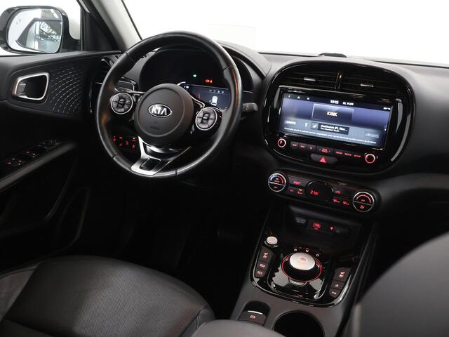 KIA SOUL e-Soul ExecutiveLine 64 kWh | Harman/Kardon Audio | Head Up display | Adaptieve Cruise Control | Stoelverwarming | Navigatie | Achteruitrijcamera | Apple Carplay