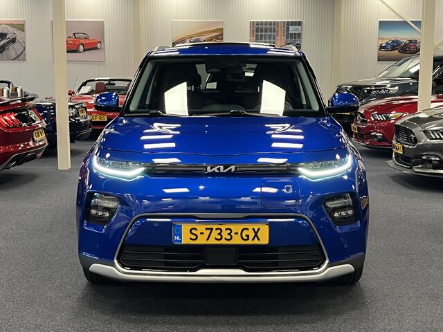 KIA SOUL e-Soul ExecutiveLine 64kWh 204PK Automaat | Leder | Navigatie | Head-Up display | Schuifdak | Trekhaak | Harman Kardon Audio