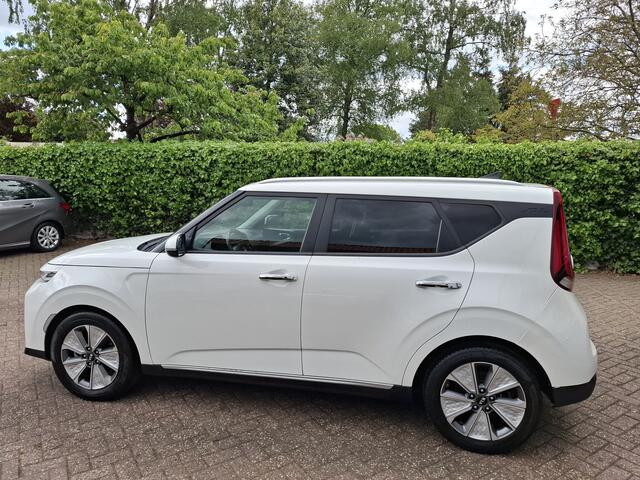 KIA SOUL e-Soul ExecutiveLine 64 kWh 9850.- EX BTW LEER/ADAPTIVE CRUISE 204PK