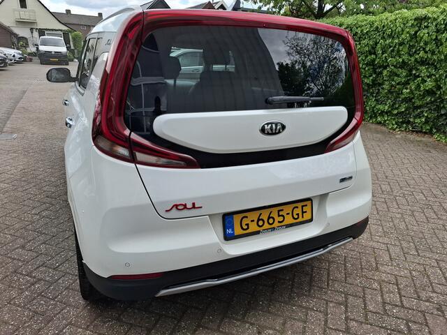 KIA SOUL e-Soul ExecutiveLine 64 kWh 9850.- EX BTW LEER/ADAPTIVE CRUISE 204PK